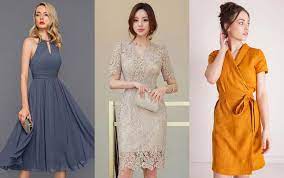 Memiliki warna ungu, dengan rok panjang dan model gaun pesta malam sangat cocok memiliki warna gelap, seperti contoh diatas dan berikut ini. 38 Jenis Dress Wanita Yang Perlu Kamu Ketahui Beserta Contohnya