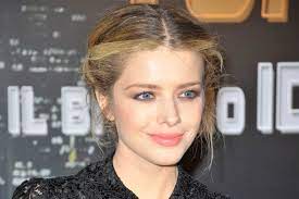 Alexandra dinu (born 3 january 1981, bucharest, romania) is a romanian actress and television presenter who has also appeared in films in italy and america. Alexandra Dinu Biografia Chi E Eta Altezza Peso Figli Marito Instagram E Vita Privata Spettegolando