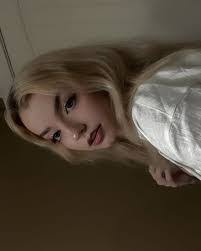 Ashley Riegel's Instagram, Twitter & Facebook