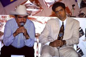 He married maría del refugio abarca villaseñor in 1963. It Looks Older Son Of Alejandro Fernandez Shares Photo Of Potrillo And Vicente Fernandez And Criticizes