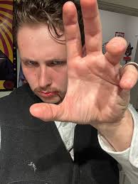 Punk musician seeking friends with similar interests