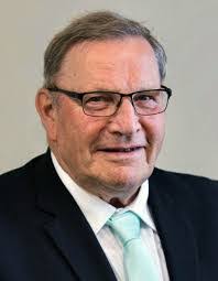 Rachelle Lawrence's Instagram, Twitter & Facebook