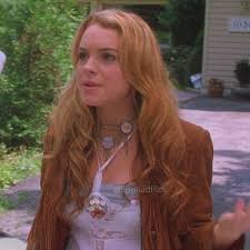 Lindsay dee lohan is an american actress, singer, fashion designer, model, and recording artist, who started in the show business as a child fashion model for magazine advertisement and television commercials. Confessions Of A Teenage Drama Queen Lindsay Lohan S Outfits Movie Fashion Queen Outfits Teenage Drama