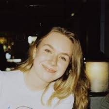 Dr Kathryn Bates (@kathrynbates47)