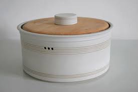 Brottopf Mit Holzdeckel Keramikwerkstatt Barbara Ehrengruber Brottopf Keramik Brottopf Keramik