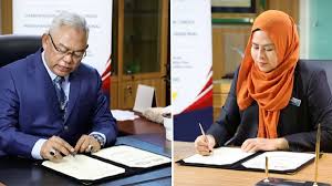 1 institusi pengajian tinggi sistem pentadbiran institusi pengajian tinggi akta dan perundangan governan dan pentadbiran universiti, kerajaan dan daripada sektor swasta, seorang daripada alumni universiti dan seorang lagi dari dalam atau luar universiti yang, pada pendapat menteri, mempunyai. Kerjasama Tingkat Kebolehpasaran Graduan Bumiputera