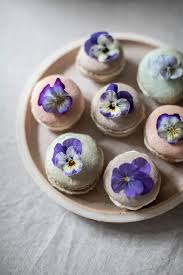 Although widely used in cuisine all over the world, uk fine food devotees are perhaps most familiar with flower garnishes upon mediterranean dishes: How To Use Edible Flowers 91 Magazine