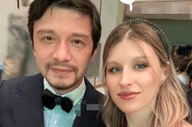 人生赢家!47岁谢晖二婚娶31岁俄超模,3岁混血儿子:我就喜欢大连赢_伊万_足球场_谢若水