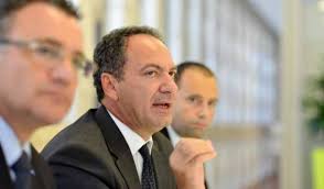Mario Demarco should go out of his way to publicly distance himself from  Keith Schembri instead of doing the opposite of that