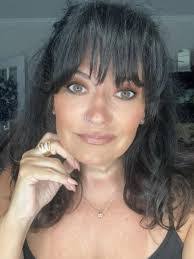 Amber Warrell's Instagram, Twitter & Facebook