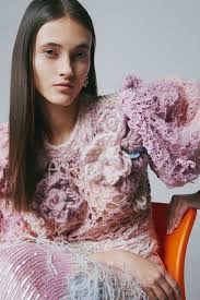 She is the daughter of lily and joseph cates, who was a broadway producer and television pioneer. Lfw Roberta Einer Presents Autumn Winter 2020 Collection