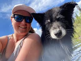 My smushy face loves his car rides.