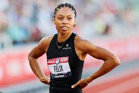 There are a number of famous athletes in all major sports with last names that begin with the letter s, including football's emmitt smith, michael strahan and barry sanders; 25 Most Famous Black Athletes In 2021