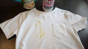 L Astuce Miraculeuse Pour Enlever Une Tache De Mayonnaise Sur Un Vetement Vetements Des Vetements Astuces