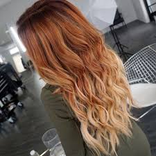 L Image Contient Peut Etre 1 Personne Red Blonde Hair Red Balayage Hair Red Hair With Blonde Highlights