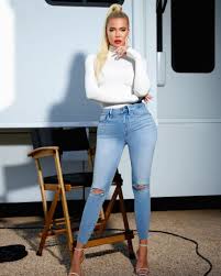 Keeping up with the kardashians star khloé kardashian mostly kept her distance from her philandering ex, nba center tristan thompson, during their daughter true's first birthday party on sunday. Kardashian Family Ages This Is How Old All The Kardashian And Jenners Are