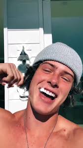 Blake Gray (@blakegray)’s videos with dirty laundry