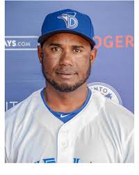 César Martin, coach de banca Estrellas de Oriente