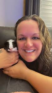 What are some good healthy snacks that our pigs can eat? Thanks 😊