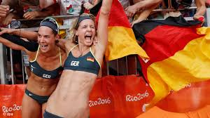 Find the perfect laura ludwig kira walkenhorst stock photos and editorial news pictures from getty images. Olympia Bilanz Beachvolleyball Erneut Die Nummer 1 Bei Den Quoten Ard Und Zdf Starker Als 2012 Meedia