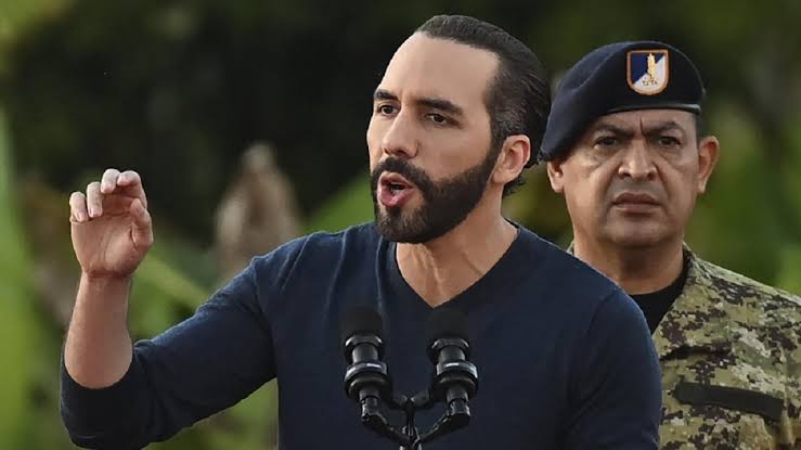 BUKELE “¡NO SON NUESTROS HOMBRES!”… ACLARA TRAS SUPUESTO RUMORES DE MEDIOS INTERNACIONALES Urgente, última hora Presidente Nayib Bukele desmiente que hayan localizado los cuerpos de los cuatro aero