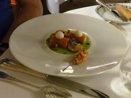 Maison Lameloise Homard Et Tourteau Coulis De Petits Pois Pince Caramelisee Tres Reussi Beautiful Food Fine Dining Food