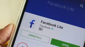 Terkadang versi aplikasi terbaru malah tidak berfungsi dengan perangkat anda karena ketidakcocokan sistem. Facebook Lite Apk Download For Android Pc 2018 Latest Versions