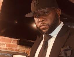 Another successful night of music with @essentiall_groove! 🎹