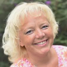 This week we are highlighting our amazing hygienist, Christy! She has been  practicing dental hygiene for 31 years and has been apart of the Ash Family  for 4! Christy is known for