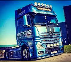 Mercedes Benz Actros Mp4 Gigaspace Mercedes Truck Mercedes Benz Trucks Big Trucks