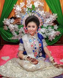 Maybe you would like to learn more about one of these? 14 Baju Pernikahan Adat Bugis Makassar