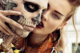 Reúna um time com os mais perigosos supervilões já encarcerados, forneça a eles o mais poderoso arsenal à disposição do governo e os envie em uma missão para derrotar uma entidade enigmática insuperável. Historia El Diablo Historia Escrita Por Ladepreda Spirit Fanfics E Historias