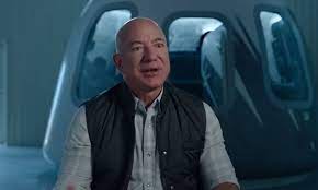 Jun 07, 2021 · l'uomo più ricco del mondo, jeff bezos, coronerà il suo sogno di volare nello spazio, battendo sul tempo il rivale elon musk e il capo di virgin galactic, richard branson.a vent'anni dal primo. Jeff Bezos Nello Spazio Il Fondatore Di Amazon Sara A Bordo Del New Shepard L Huffpost