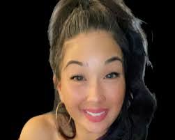 Katherine Baxter's Instagram, Twitter & Facebook