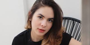 Want to discover art related to steffi_zamora? Jalani Operasi Pesinetron Steffi Zamora Minta Doa Kepada Netizen Diadona Id