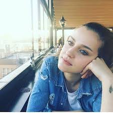 Irem Helvacioglu On Instagram En Guzel Manzara Senin Gozlerin Bad Girl Aesthetic Gigi Hadid Style Turkish Actors