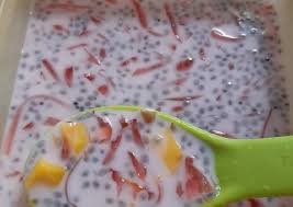 Tinggal campurkan dan cocokkan bahan apa saja yang ada di lemari kulkas anda. Resep Es Campur Oleh Indah Riduwan Cookpad