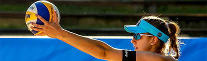 Es war eine tolle saison», stellte tanja hüberli. Swiss Volley Tanja Huberli Jede Spielerin Die In Gstaad Teilnimmt Will Eine Dieser Kuhglocken