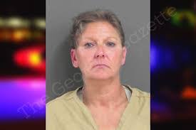 Robin Kinsey's Instagram, Twitter & Facebook