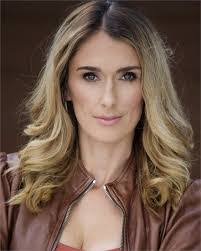 Renee Eaves's Instagram, Twitter & Facebook