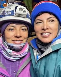 CLUB DE ANDINISMO POLITÉCNICO Salida: Cotopaxi Jefe de salida : Marjori  Vargas Participantes : Edgar Vaca Myriam Toro Darwin Lomas Marcos Cepeda  Oscar Lucero Iván Sakazar Fabricio Romero Nos reunimos a las