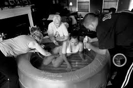 15 Home Birth Photos Showing The Beauty Of Having Family Around You