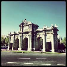 Puerta De Alcala Las Veces Que Pasare Este Invierno Por Ahi En Carreras Turismo Carreras Puertas