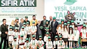 Sıfır atık güzel gelecek projesi kapsamında geri dönüşüm tesislerinde incelemelerde bulunan başakşehir belediye başkanı yasin kartoğlu, tesis yetkililerinden bilgi aldı. Sifir Atik Yasam Kulturu Olmali