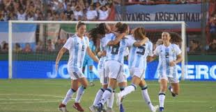 Los porteros se plantean fórmulas que trasciendan el muro humano para obstaculizar los tiros de falta del argentino, que este curso tiene el mejor porcentaje de acierto de su carrera, un 26%. La Seleccion Argentina Femenina Tendra Su Partido Despedida Canal Showsport
