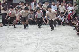 Partisipasi warga sebagai bagian dari masyarakat global adalah dengan: Tanggung Jawab Sebagai Warga Masyarakat Gurune Net