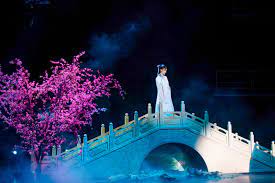 Thank's for watching.original lyrics :jin qian kan kiqiang shang xie zhuoqin xiang lian nian shan shier sui na zhuang gao dang qiaofu ma nang, xi jun huang. Yuan Shan Shan Madame White Snake Reflections