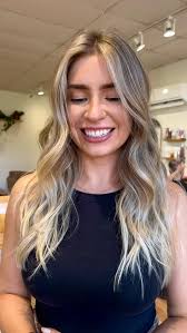 Ben Coury -Luxury Blonde & Haircut Specialist