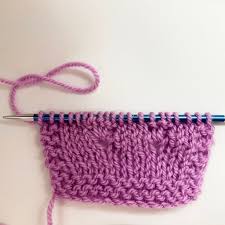 [with color 3, p1 below; Tutorial Working A Bobble From 3 Rows Below La Visch Designs