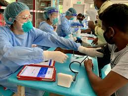 Sore throat occurs most commonly in children, especially those between the ages of 4 and 7 years. Singapore S Nuhs Study Shows Anti Malaria Drug Throat Spray Reduce Covid 19 Spread In Closed Crowded Settings Life Malay Mail